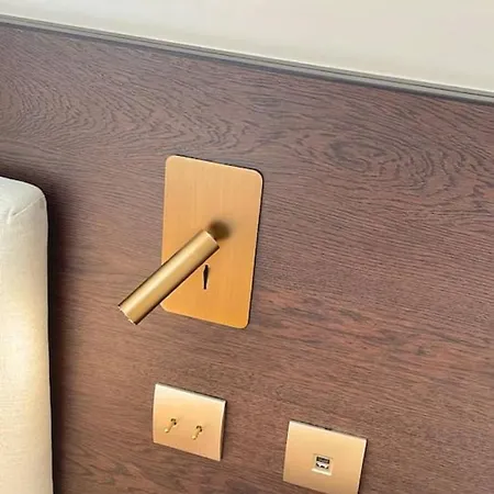 4p 1br - Fully Renovated With Ac - Champs-elysees 아파트 *