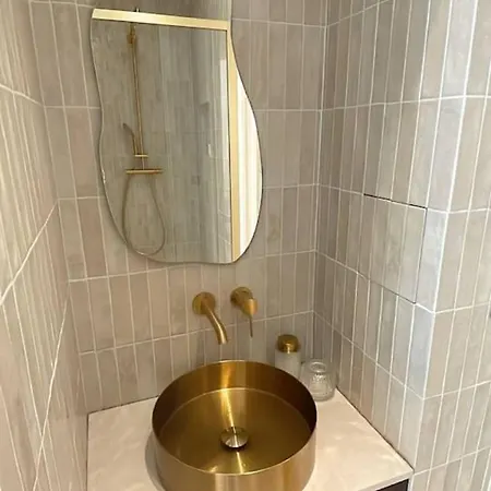 아파트 4p 1br - Fully Renovated With Ac - Champs-elysees *