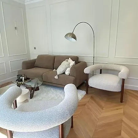 4p 1br - Fully Renovated With Ac - Champs-elysees 아파트