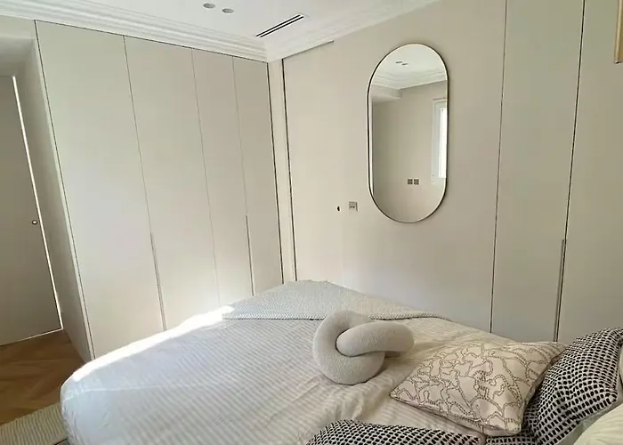 4p 1br - Fully Renovated With Ac - Champs-elysees *